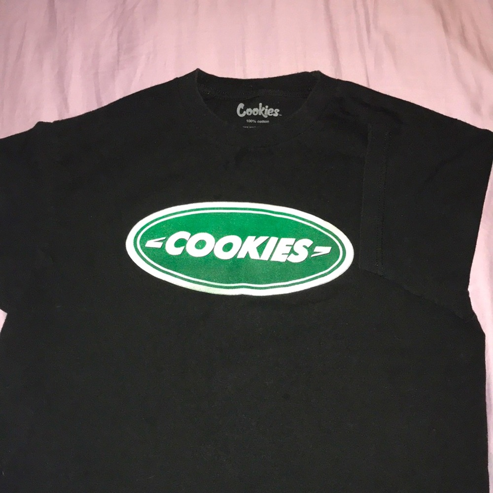 i used this shirt like 3 times rlly good condition